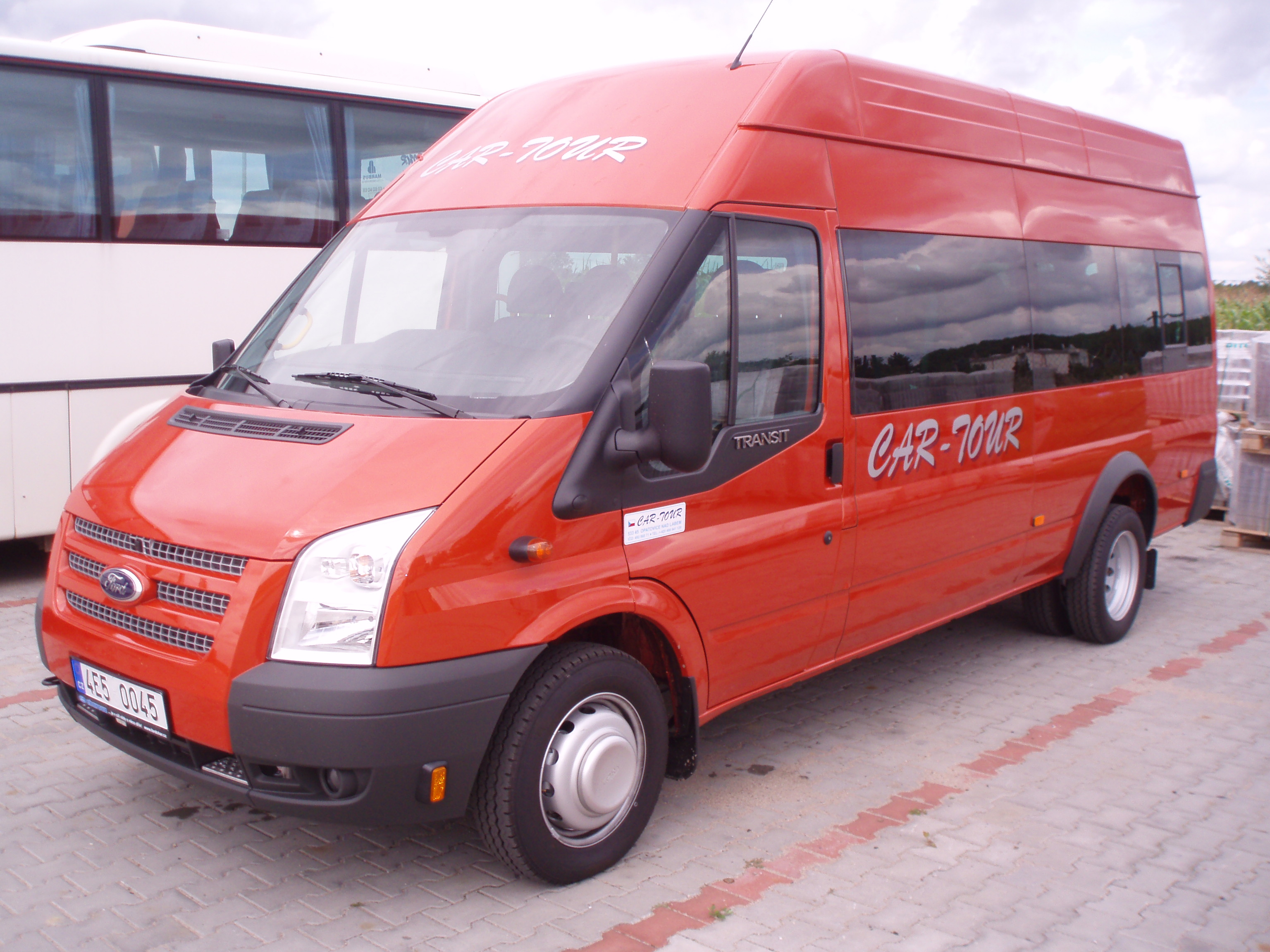 Ford Transit - 16 míst - Car Tour